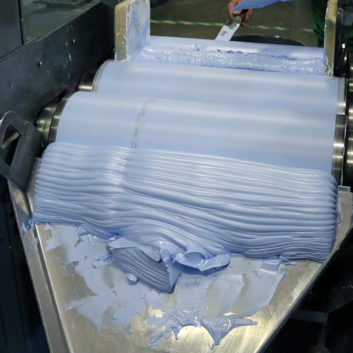 Gamblin Radiant Blue on the mill
